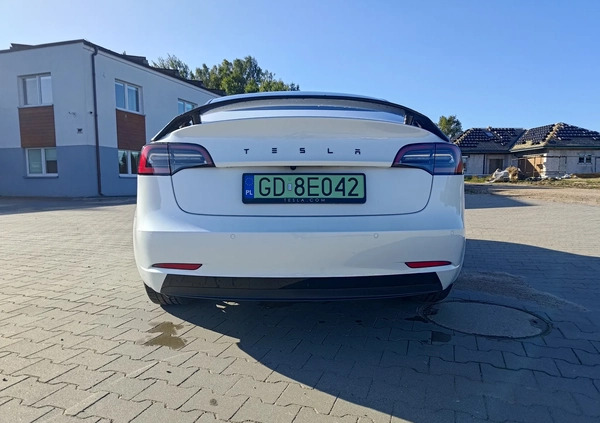 Tesla Model 3 cena 186386 przebieg: 46700, rok produkcji 2022 z Żukowo małe 211